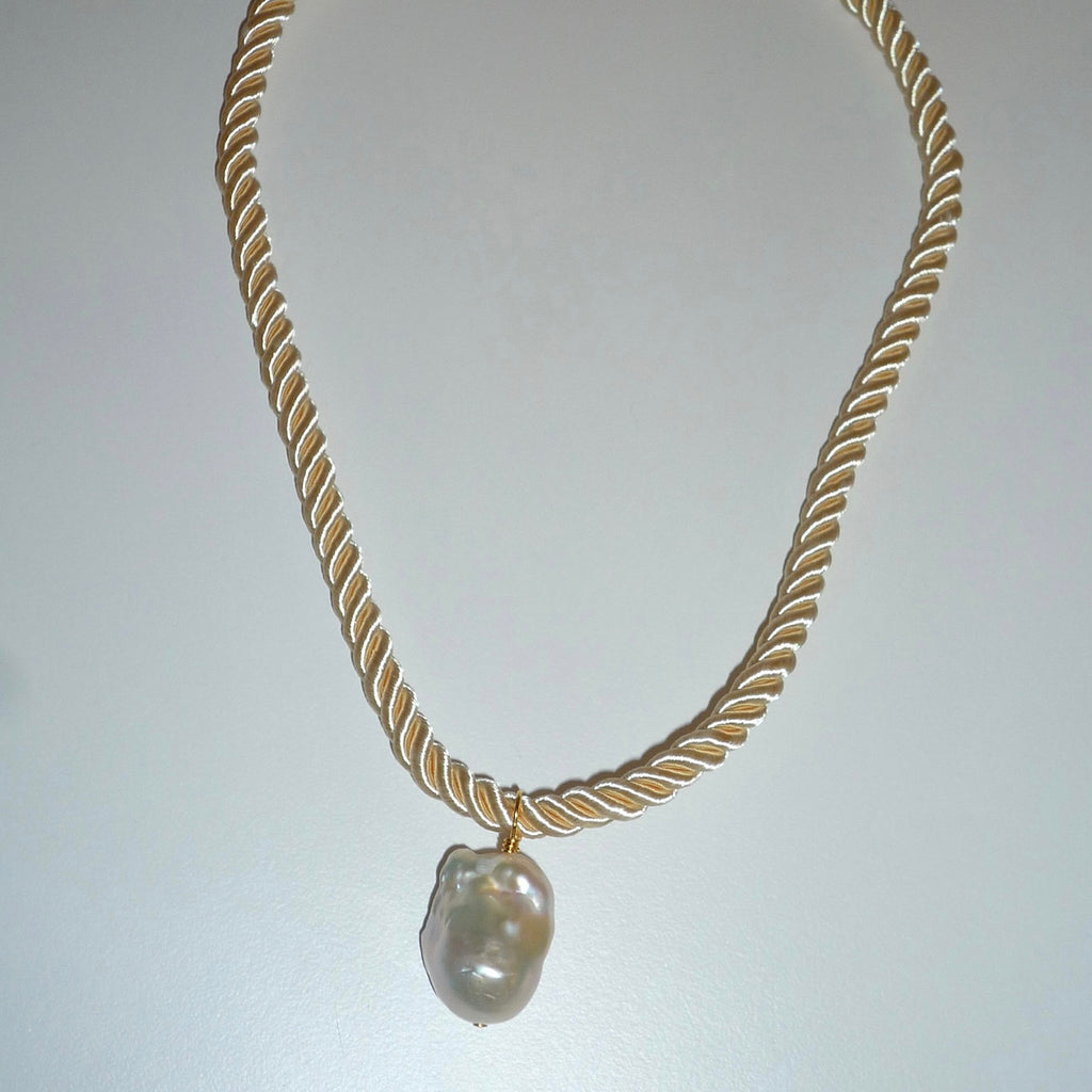 Corsica Necklace in Cream