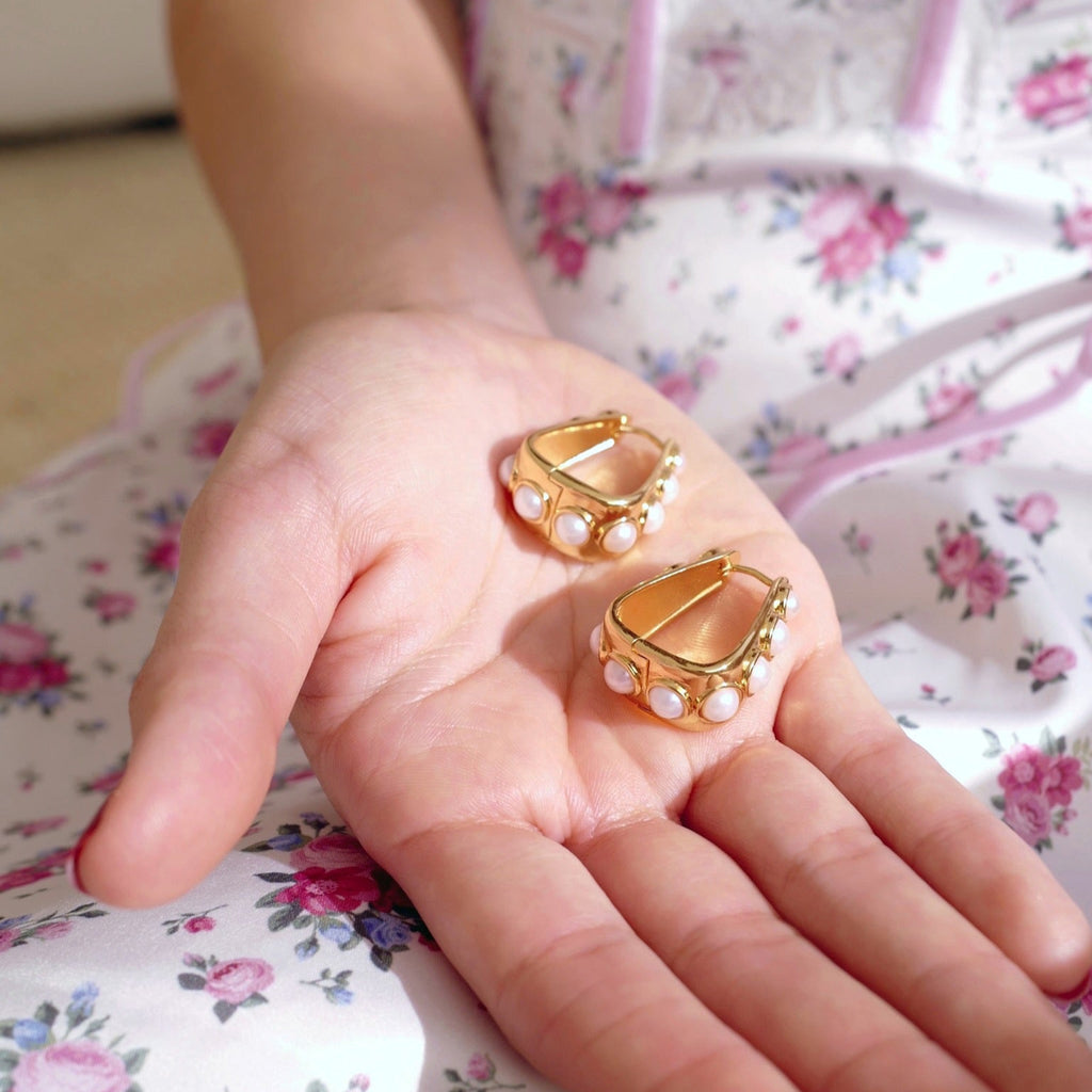 Daisy Mae Hoop Earrings in Pearl