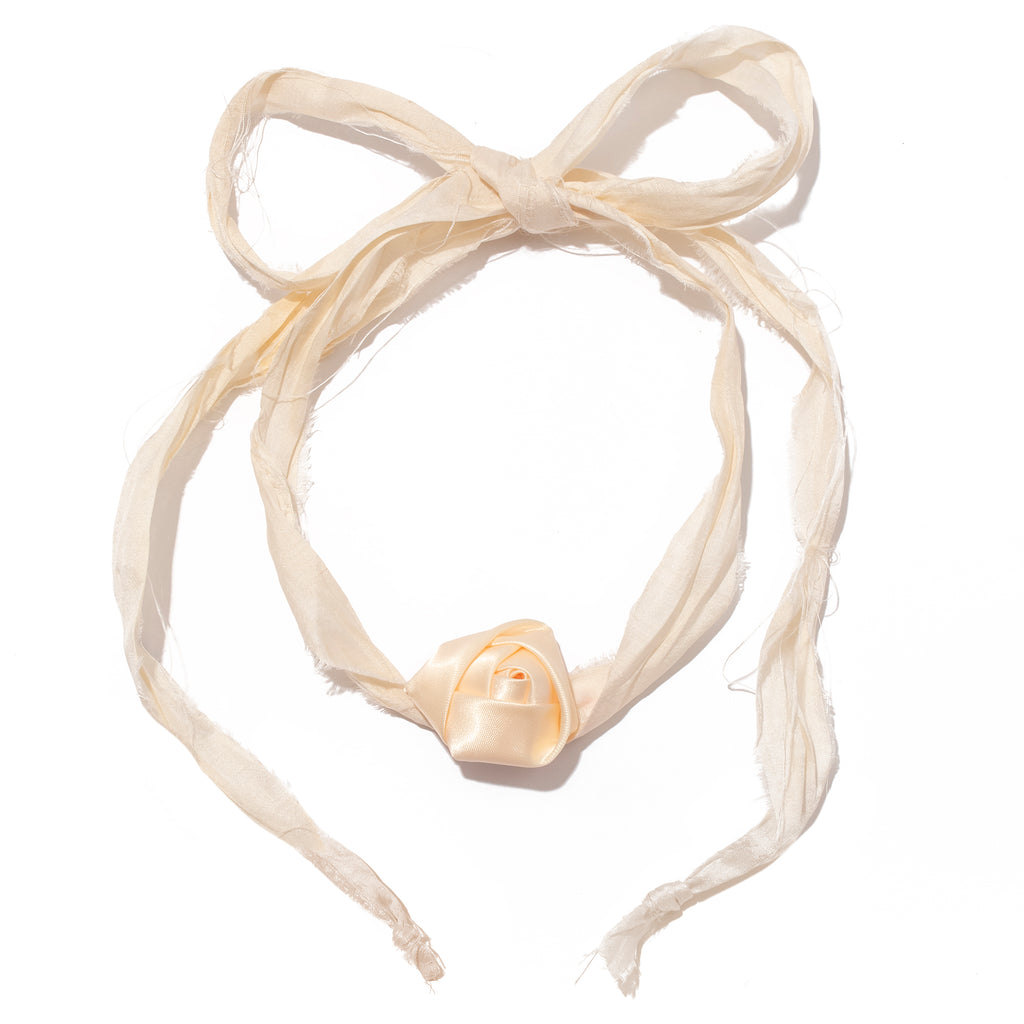 Rosebud Necklace in Cream