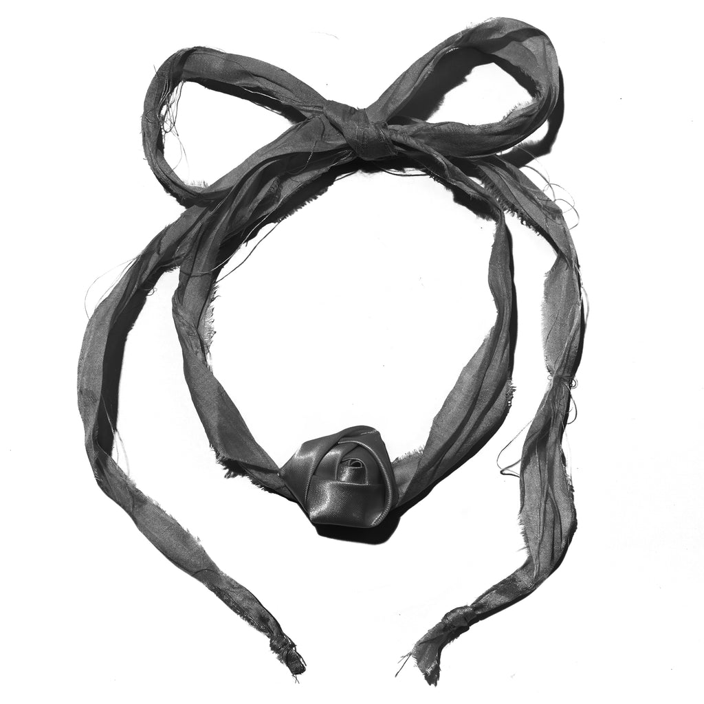 Rosebud Necklace in Black